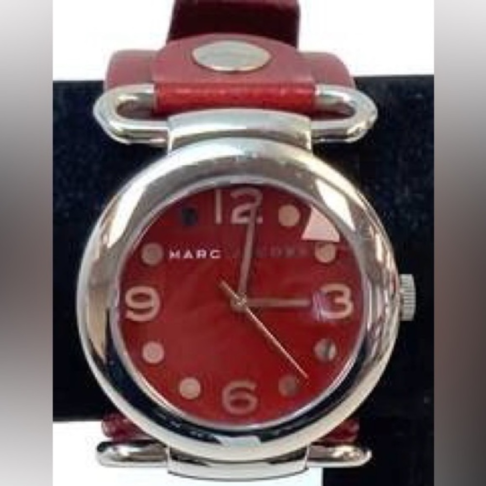Marc Jacobs Women’s Wine-Colored Luxury Leather Watch Stainless Steel 36 mm Case